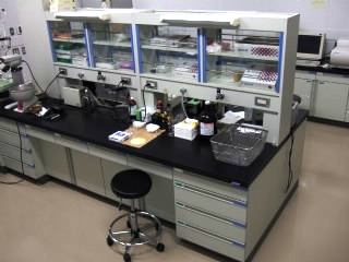 Sample preparation & synthesis room